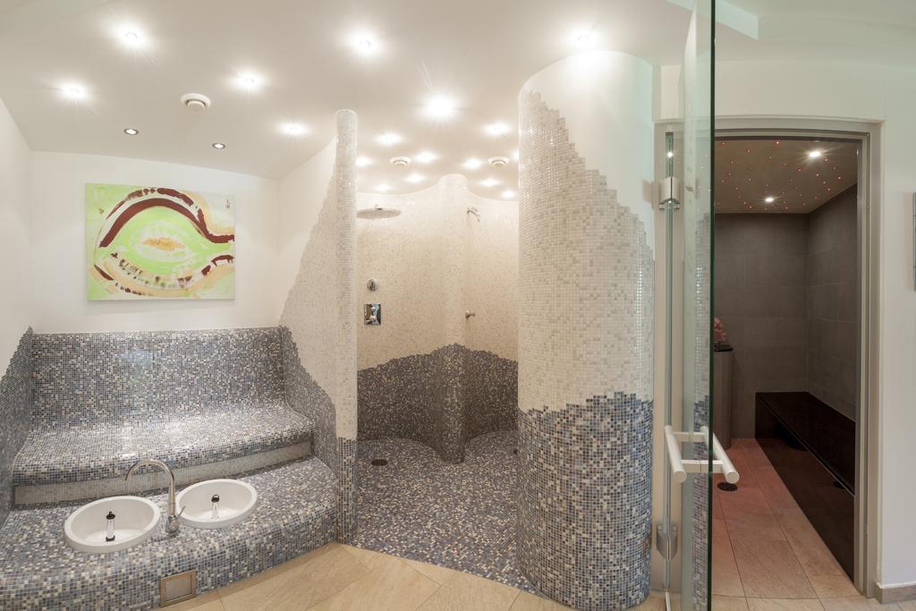 פלאטלאך Alpenhotel Badmeister מראה חיצוני תמונה