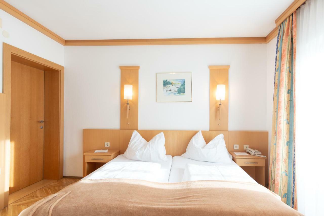 פלאטלאך Alpenhotel Badmeister מראה חיצוני תמונה